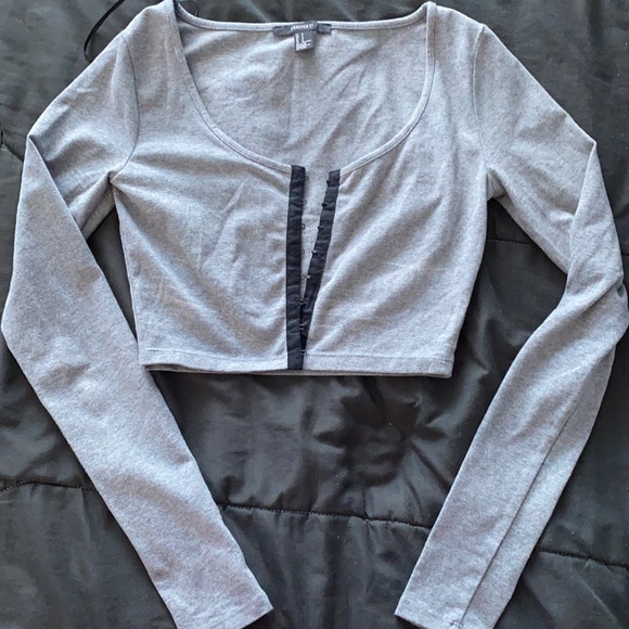 Forever21 crop top, long sleeve - Picture 1 of 3